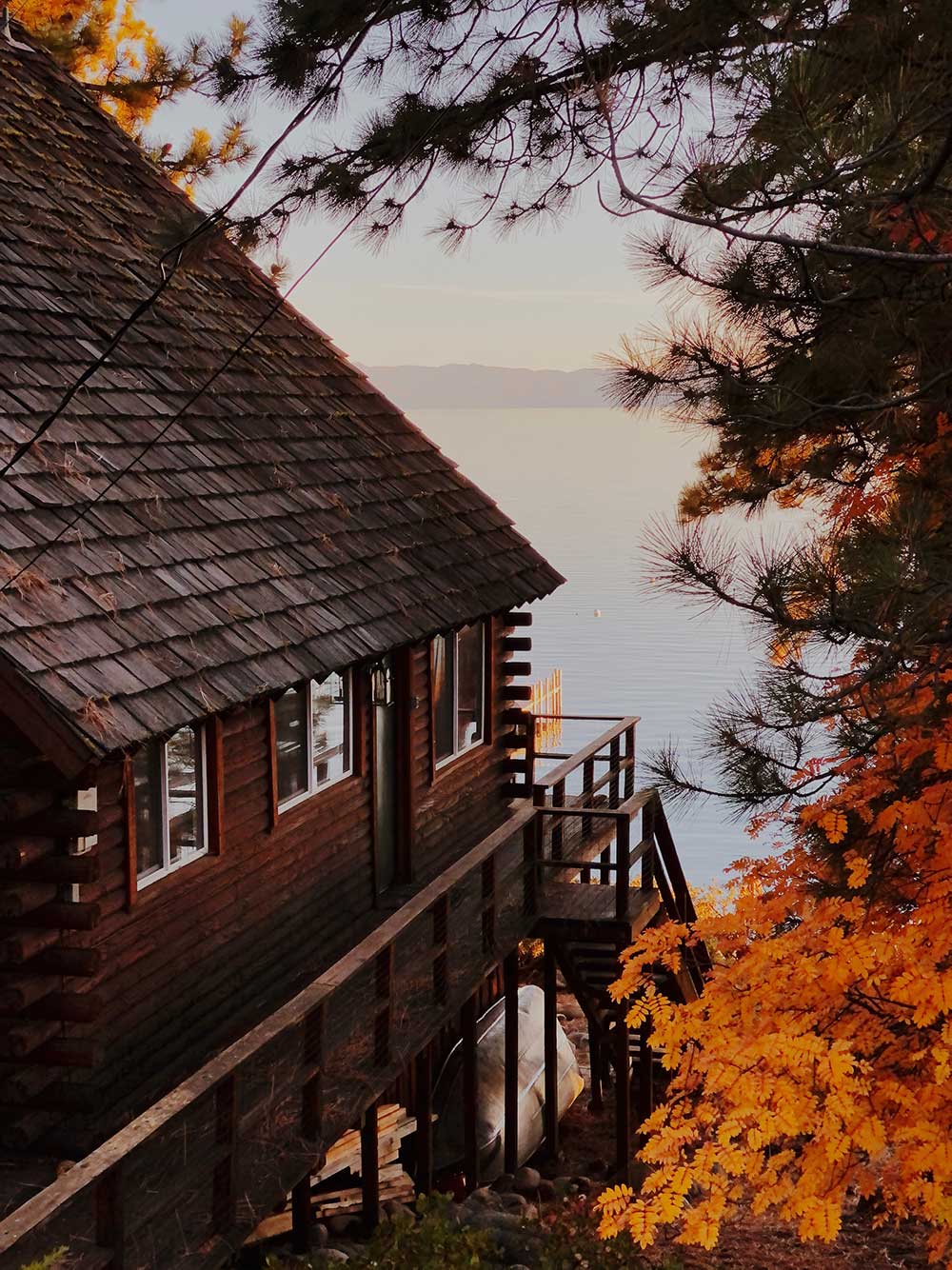 A cabin near the lake